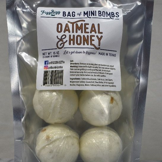 Honey & Oats - Bath Bomb